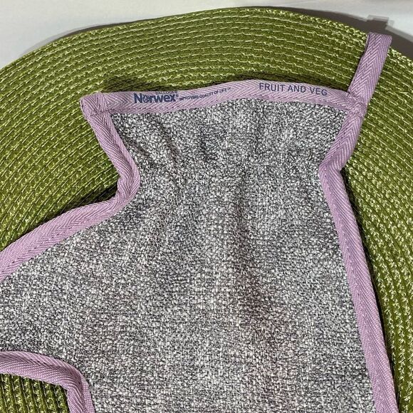 Norwex Veggie & Fruit Scrub Mitt limited edition Gray with Purple trim N… - Picture 8 of 9